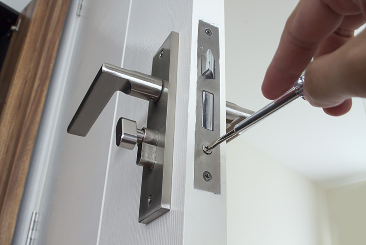 Our local locksmiths are able to repair and install door locks for properties in Stirling and the local area.